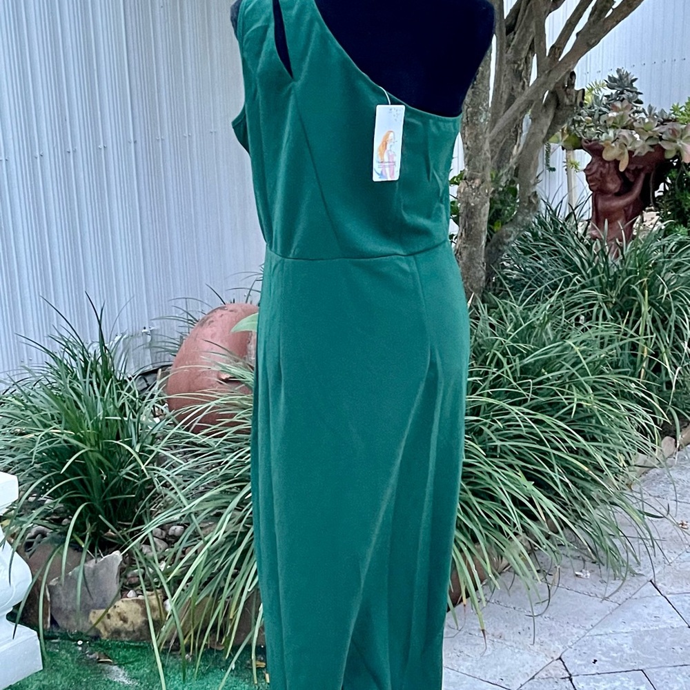 Dress - Picture 13 of 14